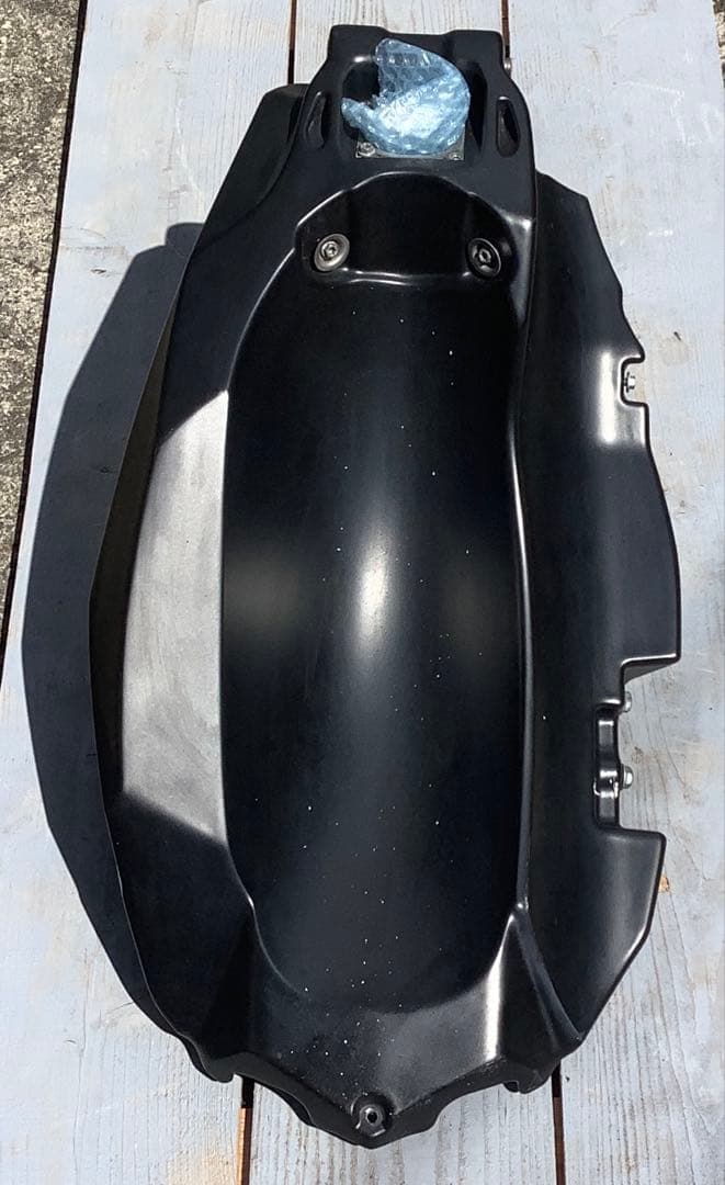 690SMC-R ガソリンタンク