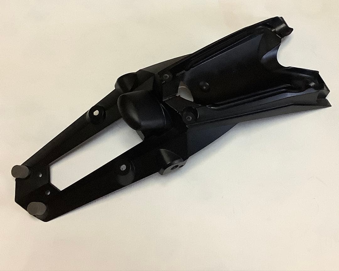 690SMC-R ガソリンタンク