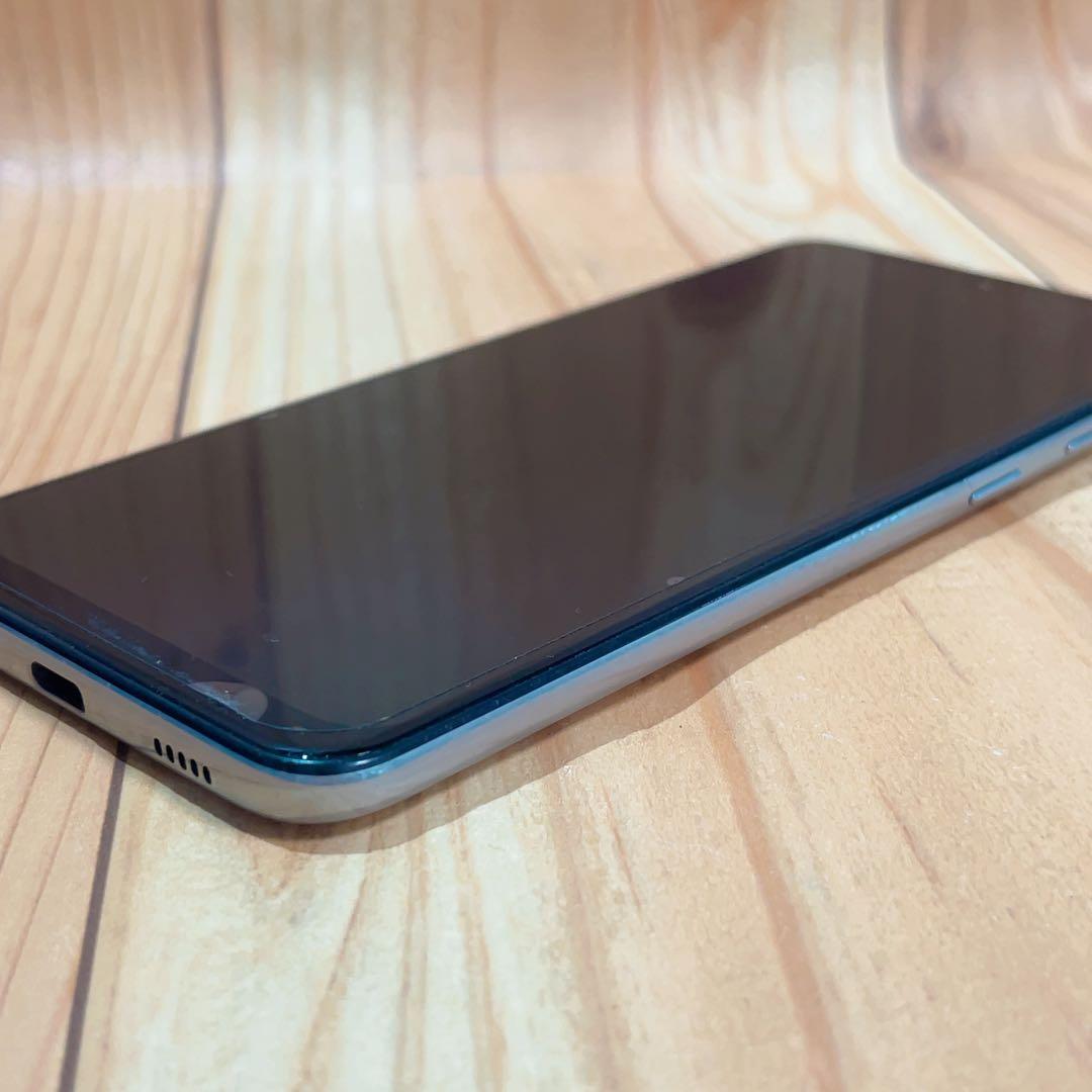 SIMフリー 本体 Galaxy A30 SCV43 64 GB 093G4