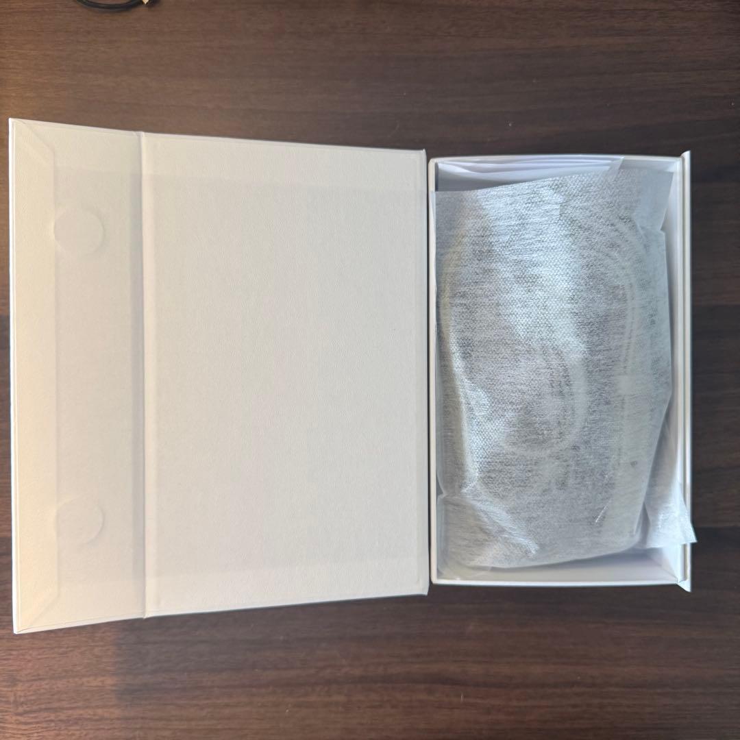 【新品未使用】DEMIU パールカラー 手帳型ケース ストラップ付き