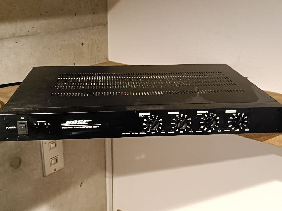 BOSE ラック式4チャンネルパワーアンプ 1200 VI