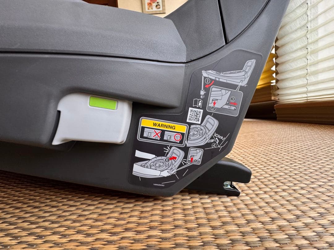 COMBI チャイルドシート　THE S シリーズ