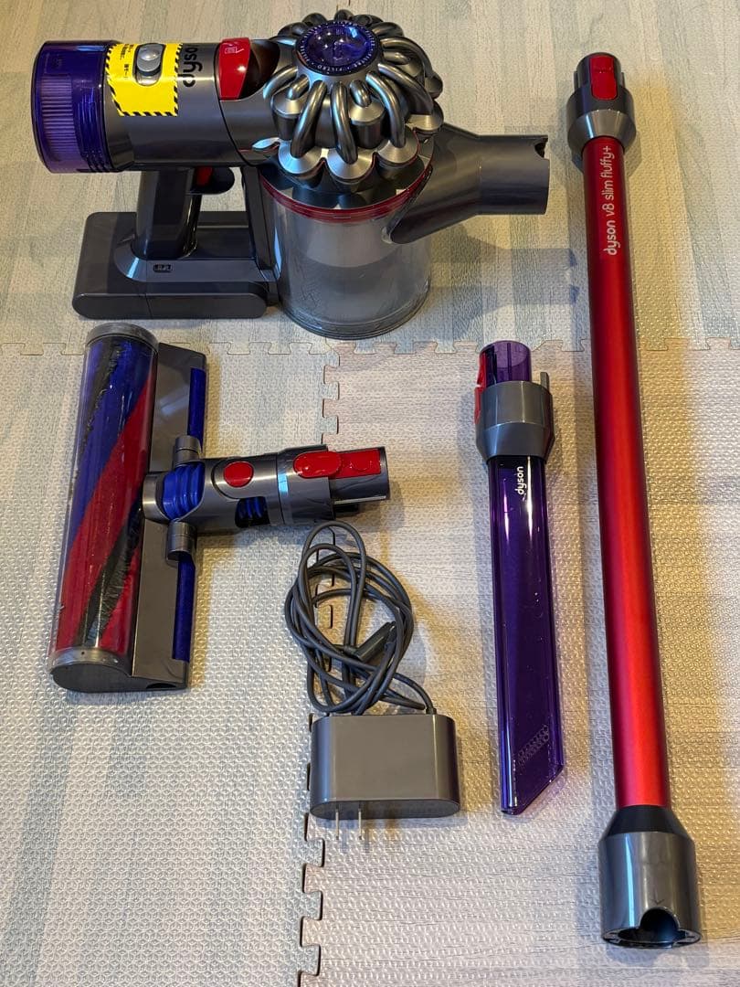 Dyson V8slim fluffy スティッククリーナー