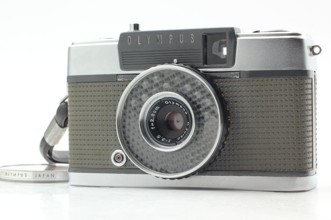 OLYMPUS PEN- EE　ハーフサイズフィルムカメラ