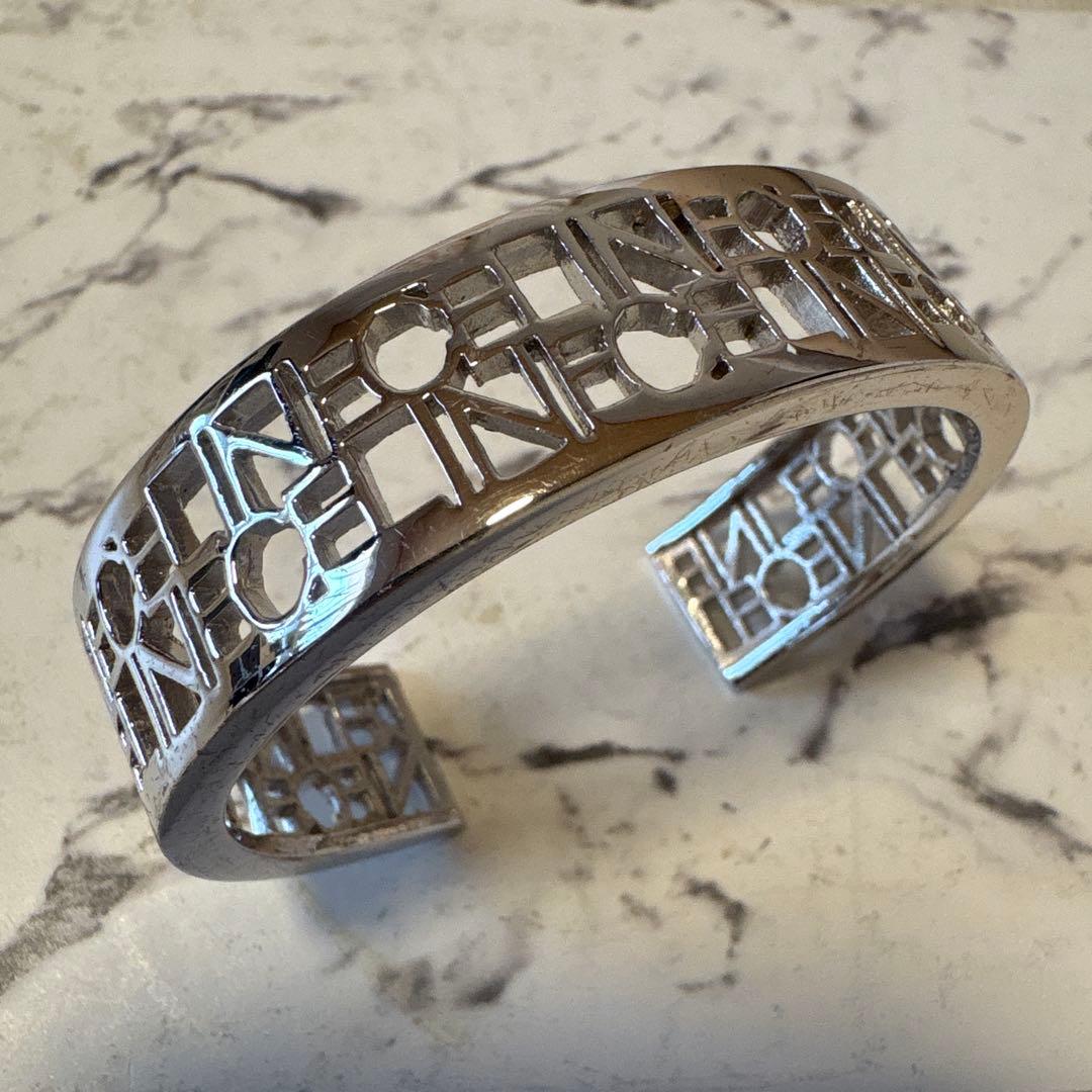 CELINE セリーヌ　ロゴ　メタル　バングル　シルバー　ブレスレット