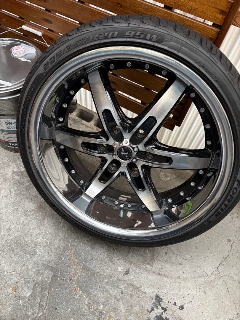 ハイエース　ホイール　タイヤ　4本セット　20インチ　ファブレス