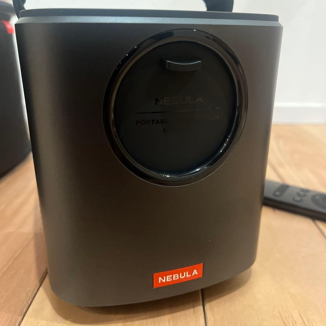 Anker Nebula Mars II プロジェクター