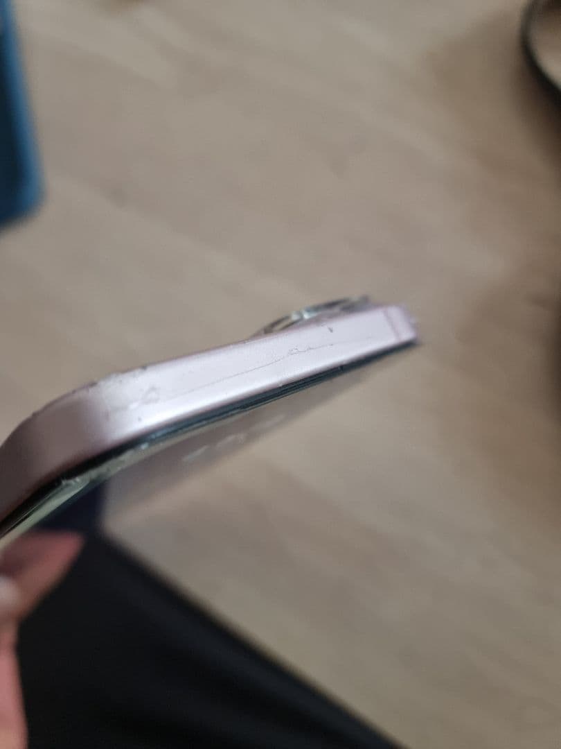 iPhone15plus　ピンク　フェイスid不可背面われあり