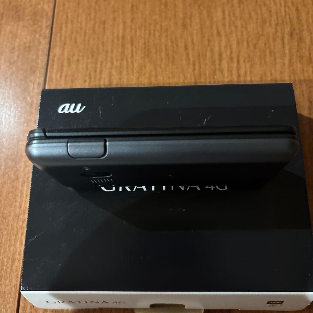 新品未使用au GRATINA 4G KYF31 ブラック SIMロック解除済
