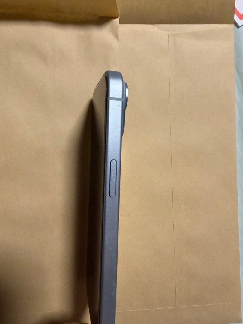 Apple iPhone 15 バッテリー最大容量89% CaseMeケース付き