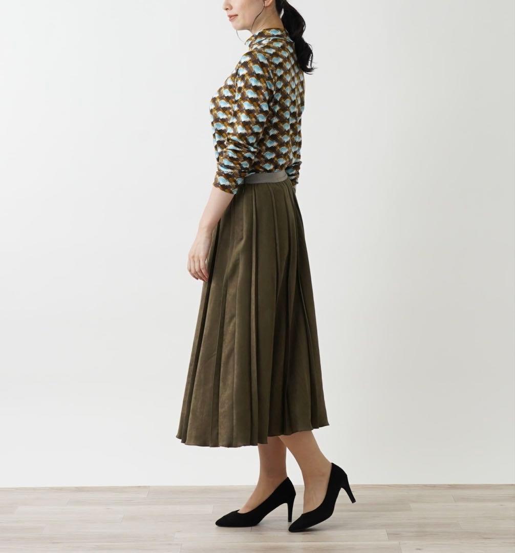 【新品】定価36,300円　レリアン　幾何学ハイネックカットソー ブルー系13＋