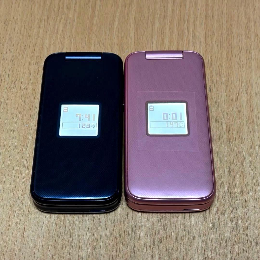 【２台】らくらくホン SIM解除済み F-02J ガラケー 携帯電話 紺 ピンク