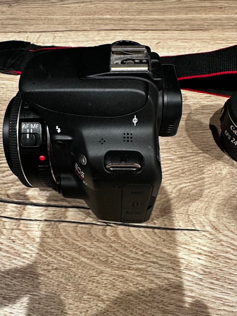 Canon EOS Kiss X7 ボディ＋単焦点レンズ2本セット