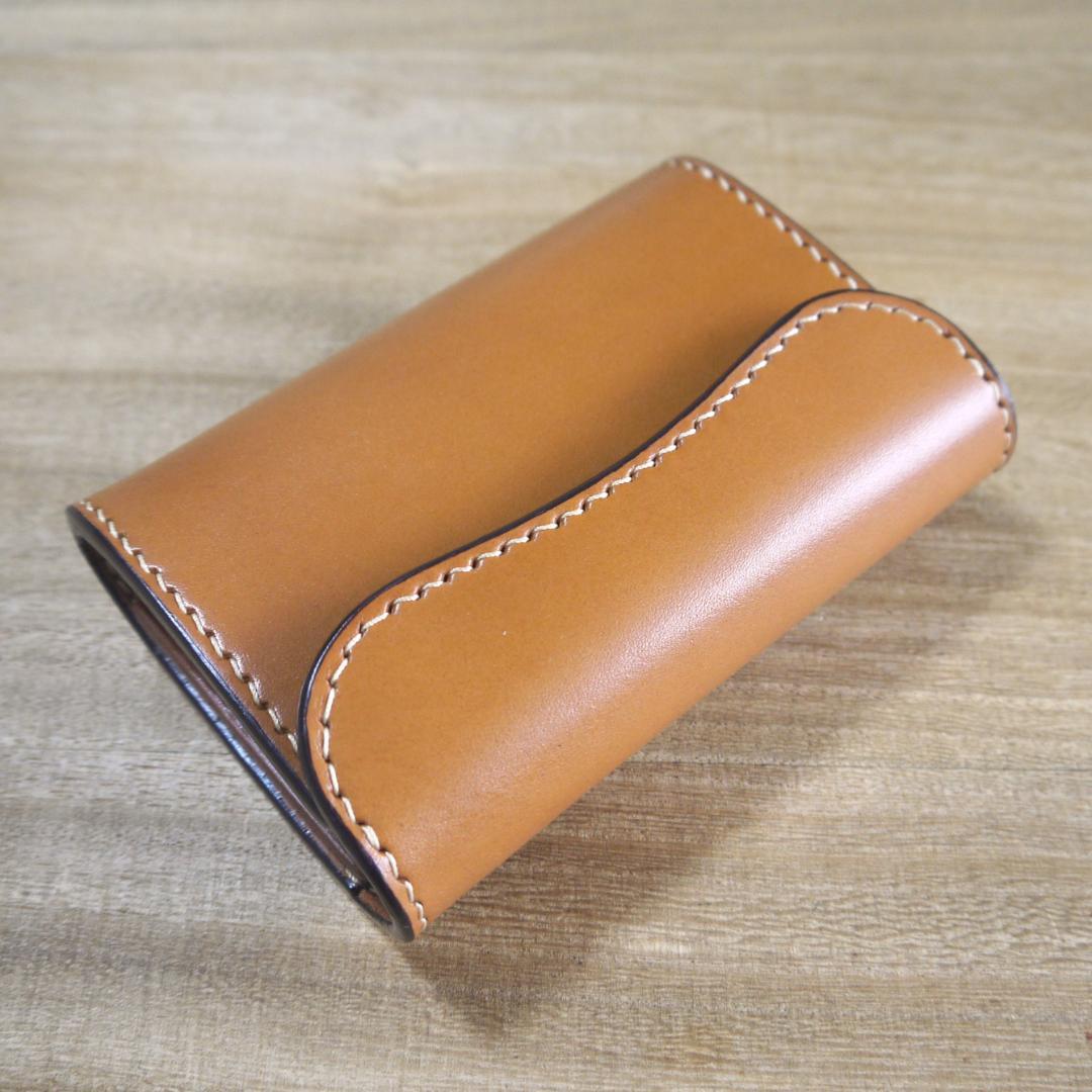 栃木レザー　セミアニリン染めスムースヌメ　ミドルウォレット　キャメル/生成り