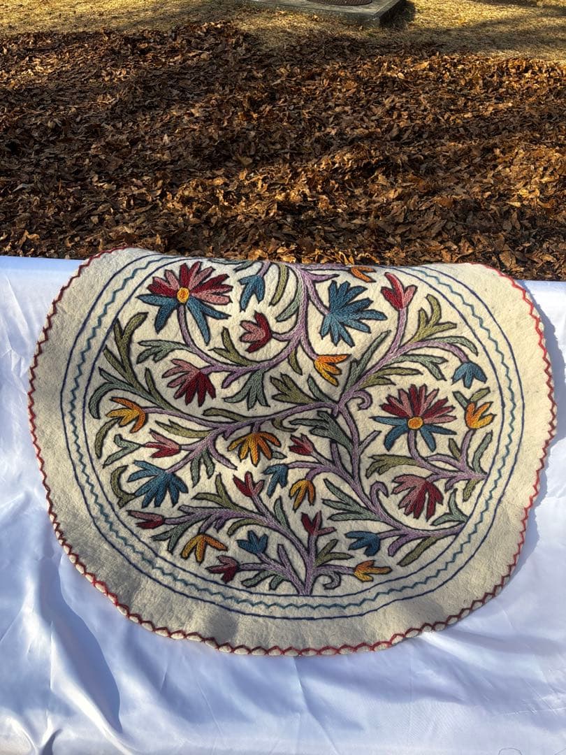 セール　限界価格　ナムダ　ウールラグ　ハンドメイド