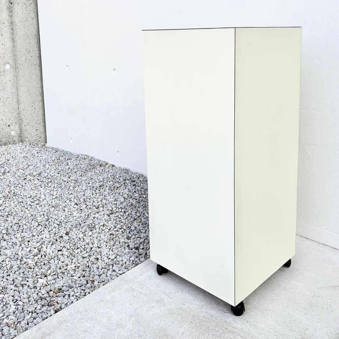 シェルフ チェスト 引出し キャスター付 ポストモダン