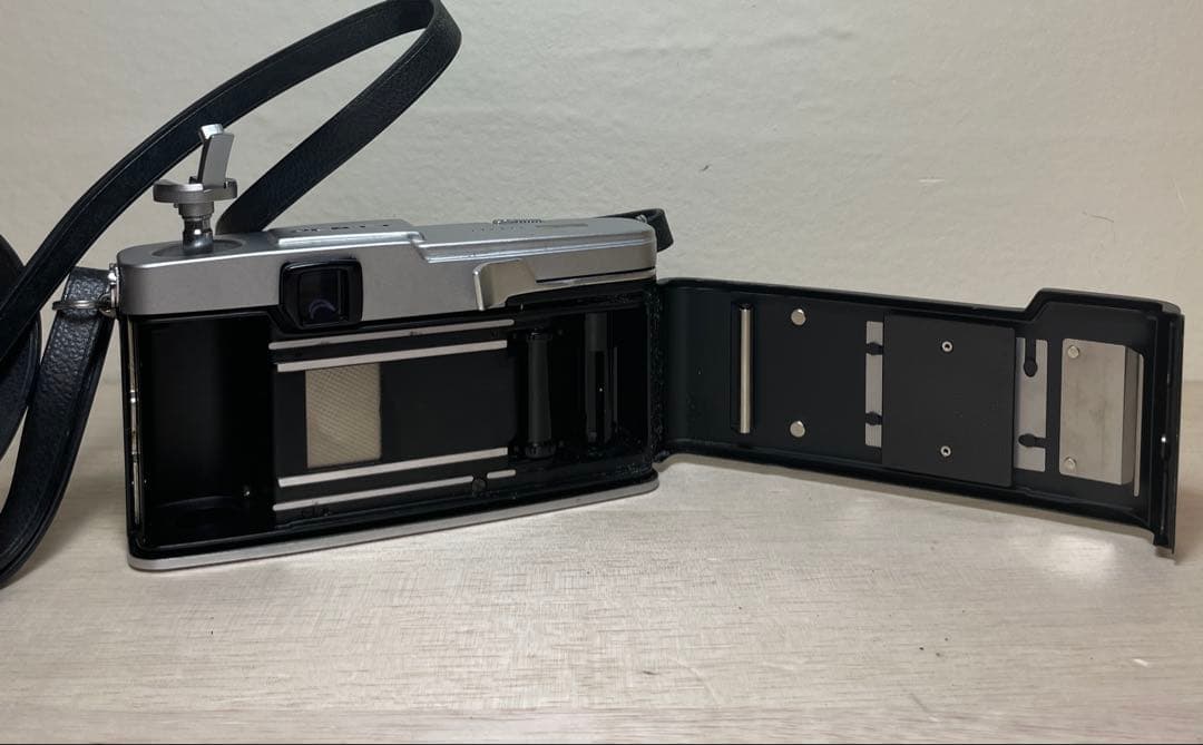 OLYMPUS PEN FT 1:1.4 f=40mm フィルムカメラ