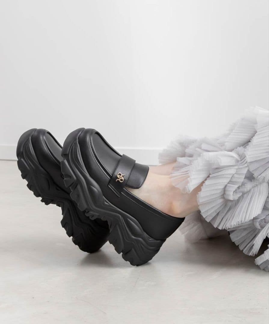 RANDA　ボリュームソールスニーカーライクローファー　ブラック　小さいサイズ