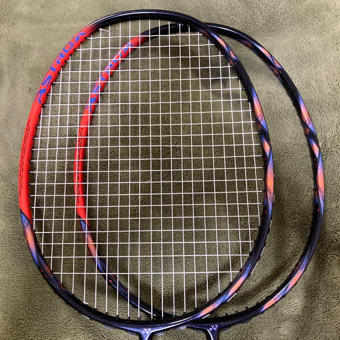 ヨネックス　アストロクス77PRO 4UG5 2本セット