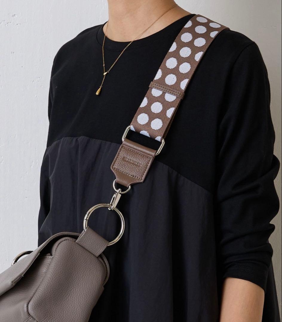 新品　BEARDSLEY ショルダーベルト　グレイッシュベージュ　ドット柄