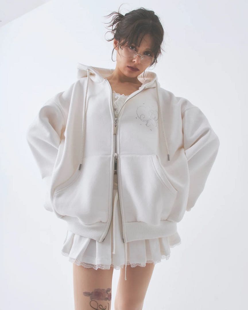 PELLICULE motif stone big PK パーカー