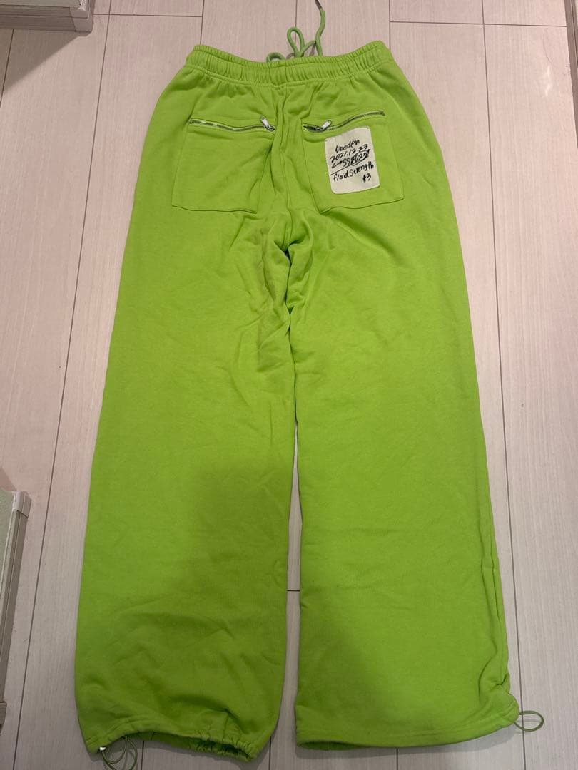 BEEDEN スウェットパンツ 緑