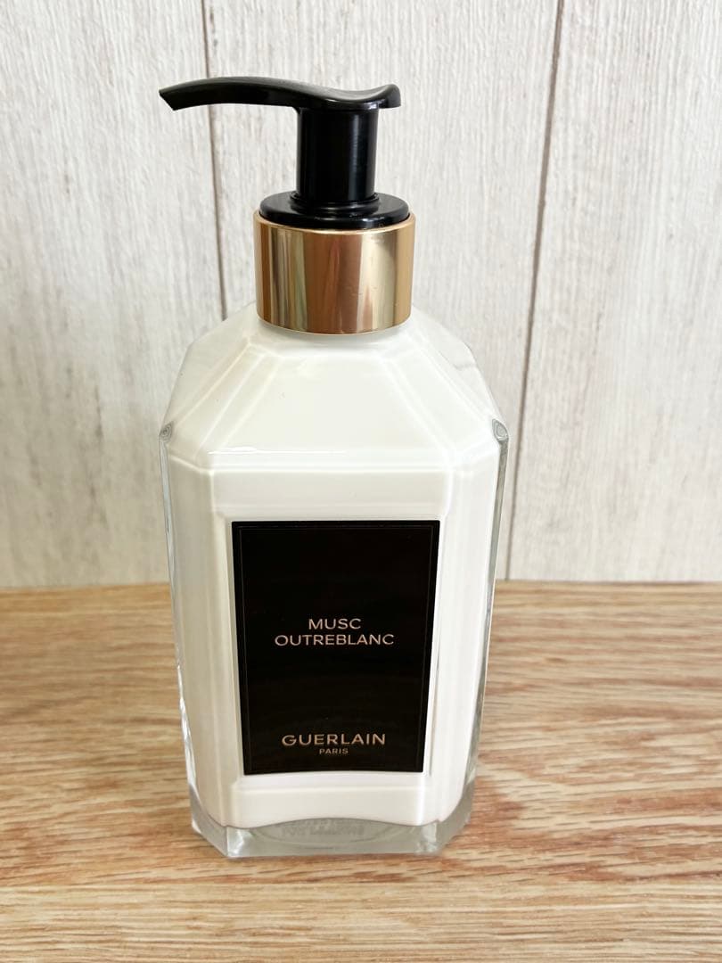 N*a様 GUERLAIN MUSC OUTREBLANC ハンド&ボディローシ