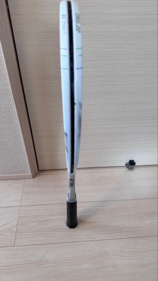 ヨネックス ナノフォース8v UL2 ホワイト