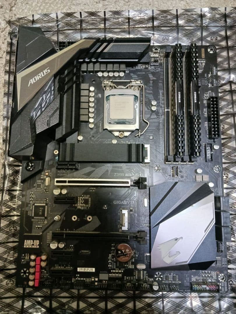 GIGABYTE Z390 AORUS ELITE 本体