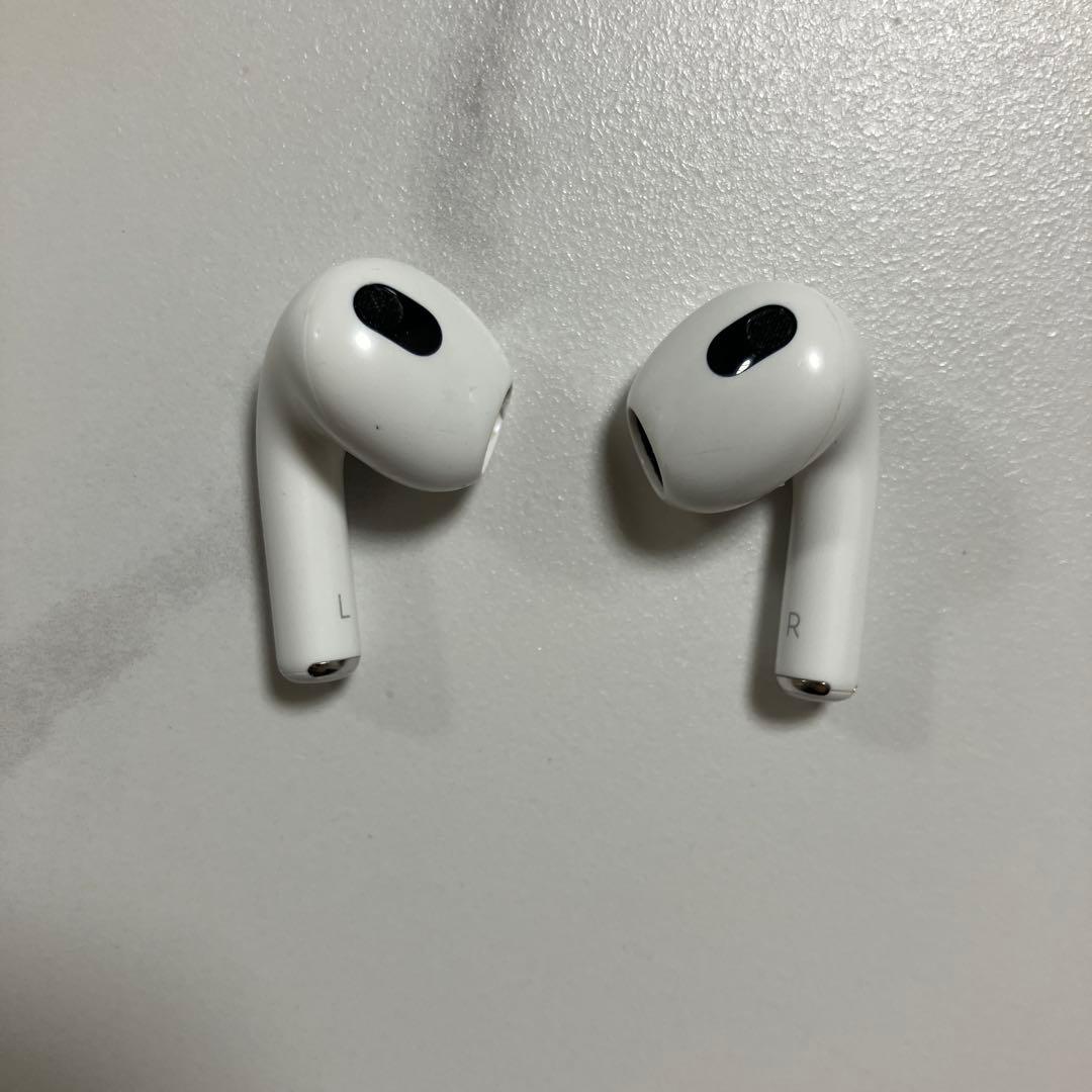 Apple AirPods 第3世代 Lightning充電ケース付き