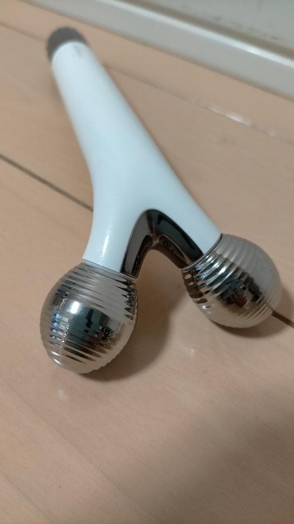 YAMAN WAVY mini　美顔ローラー