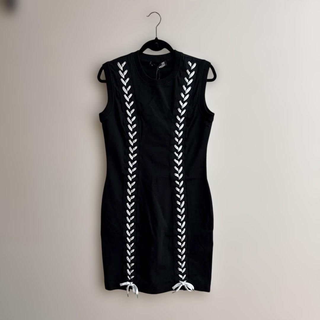 LOVE MOSCHINO ノースリーブひざ丈ワンピース