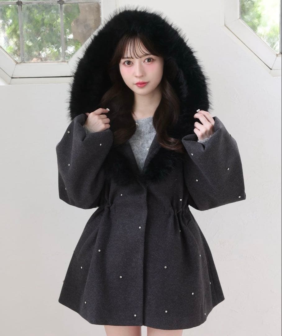 ナイスクラップ ♡ フードフェイクファービジューミドルコート