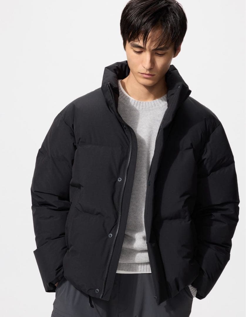 新品 ユニクロ シームレスダウンジャケット ブラック Sサイズ