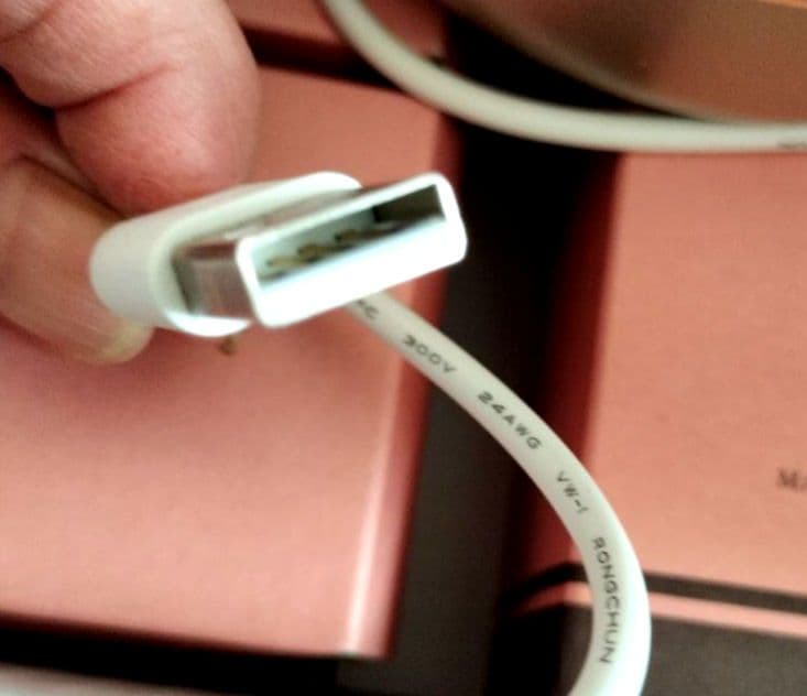 #値下げ【美品】fuettarich 美顔器 ゴールド