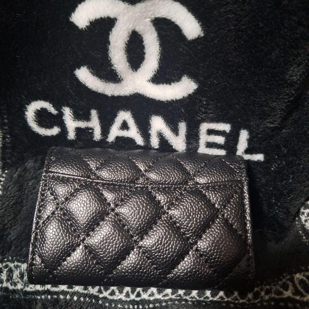 大人気❣️CHANEL ブラックキルティングケース ゴールドロゴノベルティ