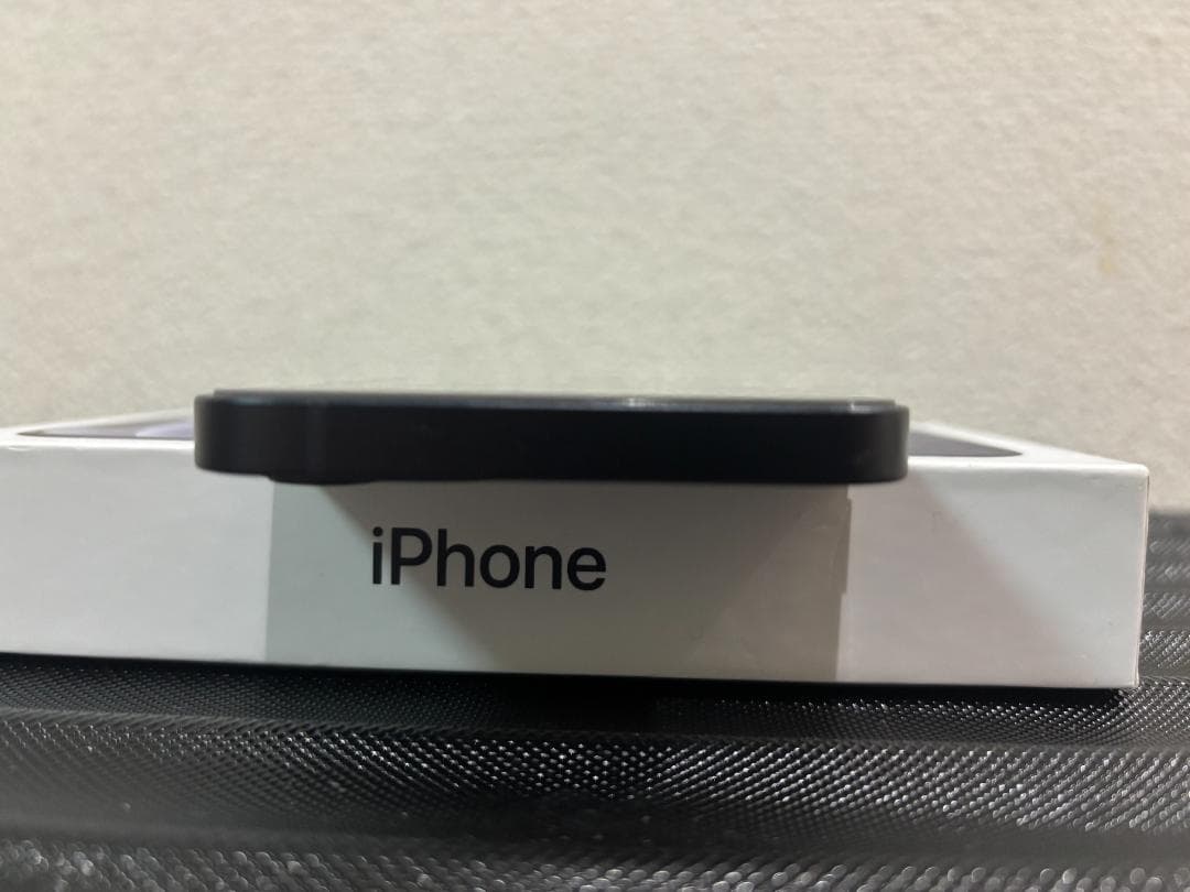 Apple iPhone 12 64GB SIMフリー ブラック　バッテリ85%