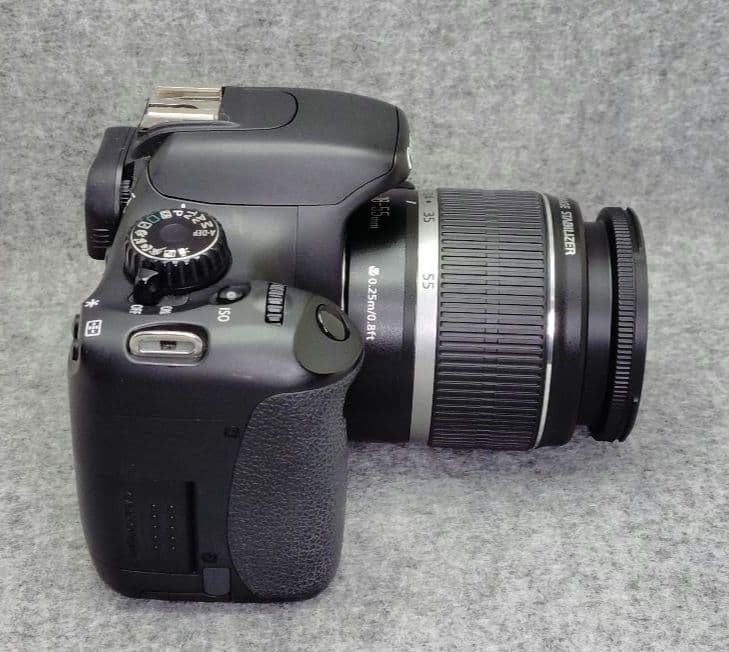 Canon 　EOS Kiss X4　　標準ズームレンズ付き