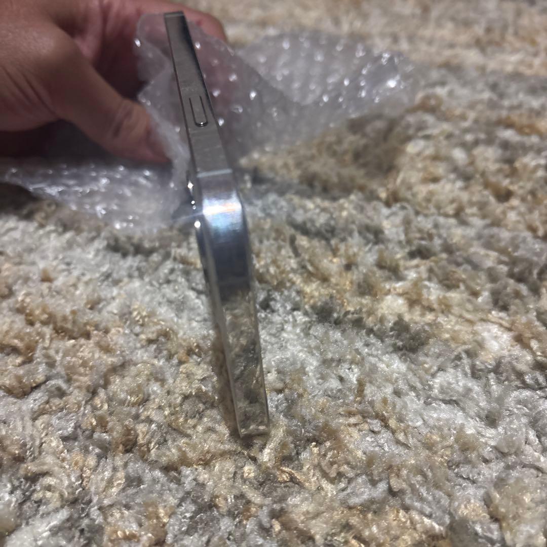 iPhone 12 pro 128G バッテリー76%