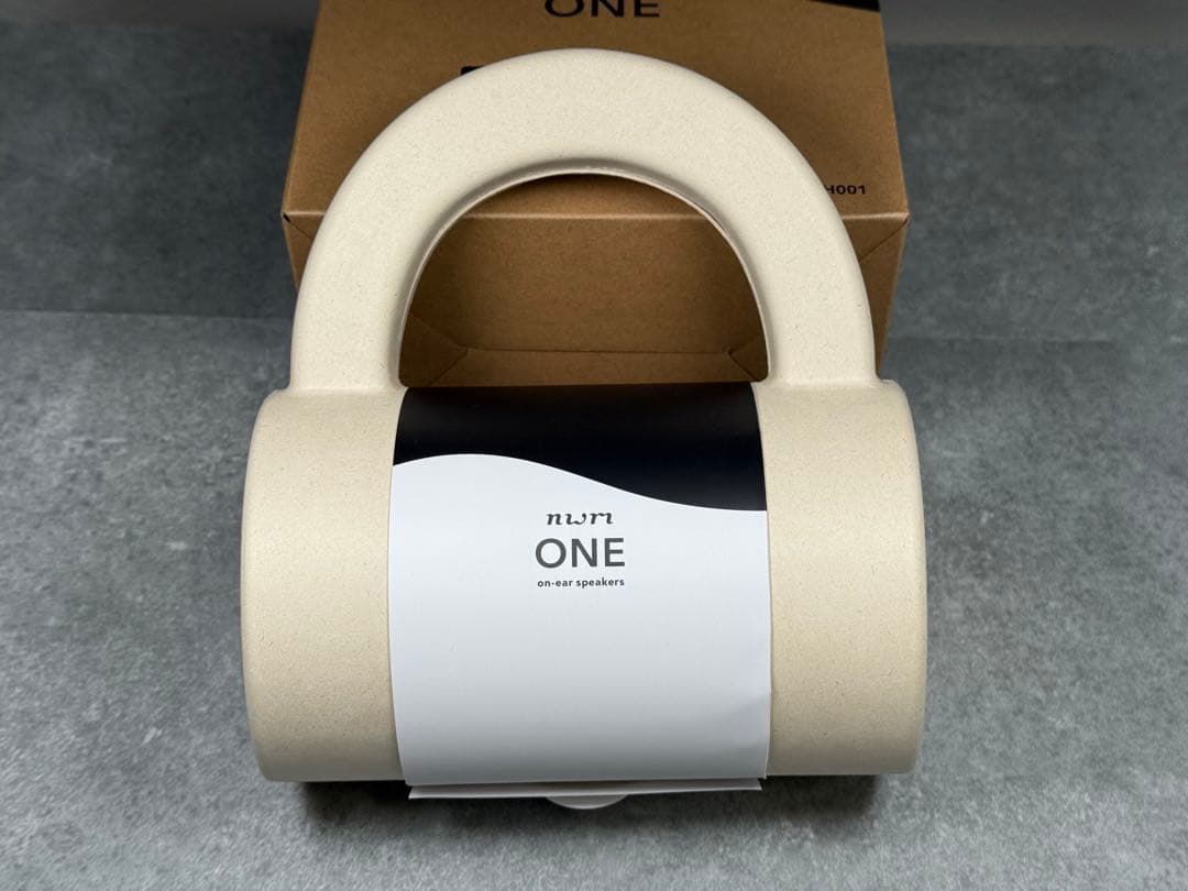 nwm ONE ライトグレイ MBH001