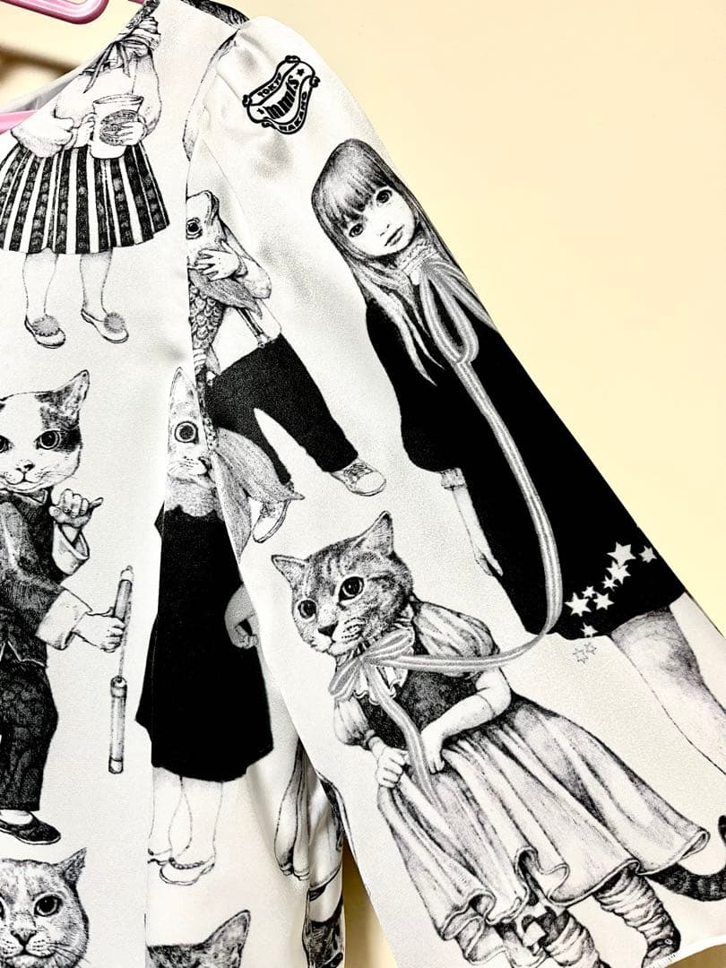 即購入⭕️ mmts ヒグチユウコ 猫10匹総柄ワンピース
