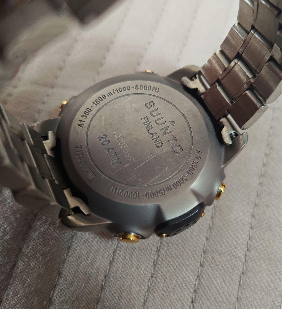 SUUNTO STINGER チタンバンド付き　ダイブコンピュータ