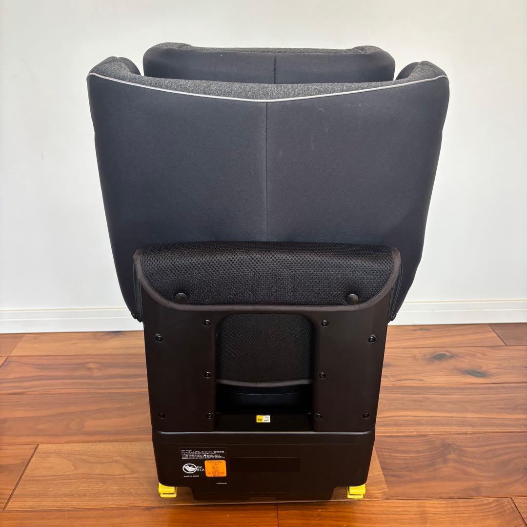 未使用級 アップリカ クルリラライト ISOFIX 回転式 新生児対応