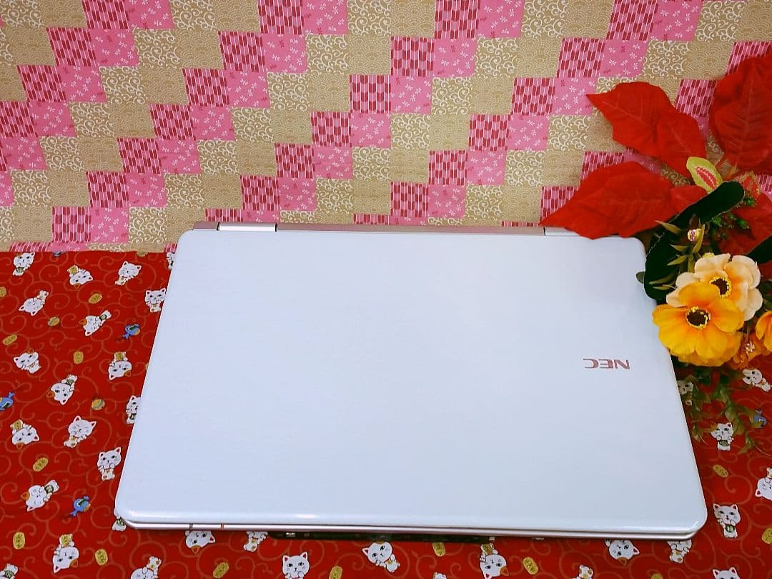 極上品♥大人気♥高速Corei5搭載❤ホワイト色♥新型Win11搭載♥動画編集