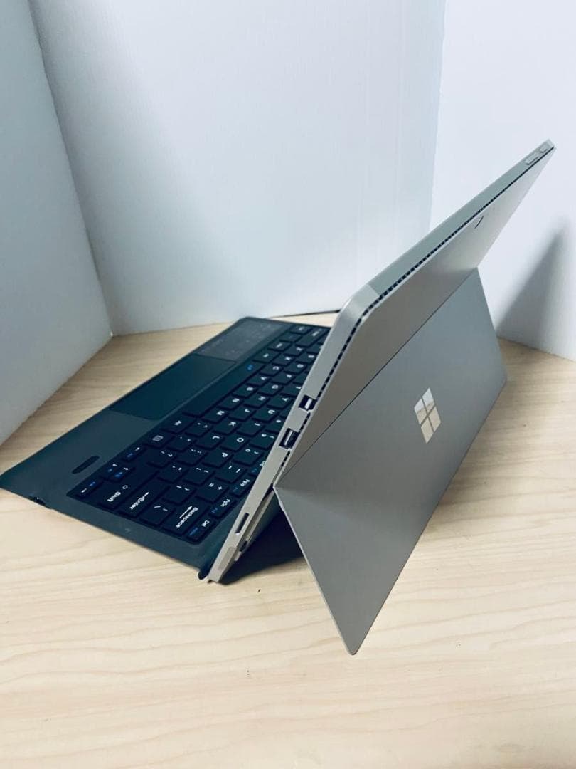 Windowsタブレット本体 Microsoft Surface Pro4 1724