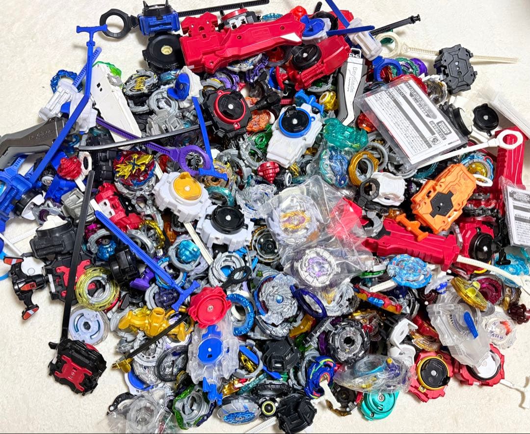 超大量 ベイブレードバースト まとめ売り ジャンク 動作未確認