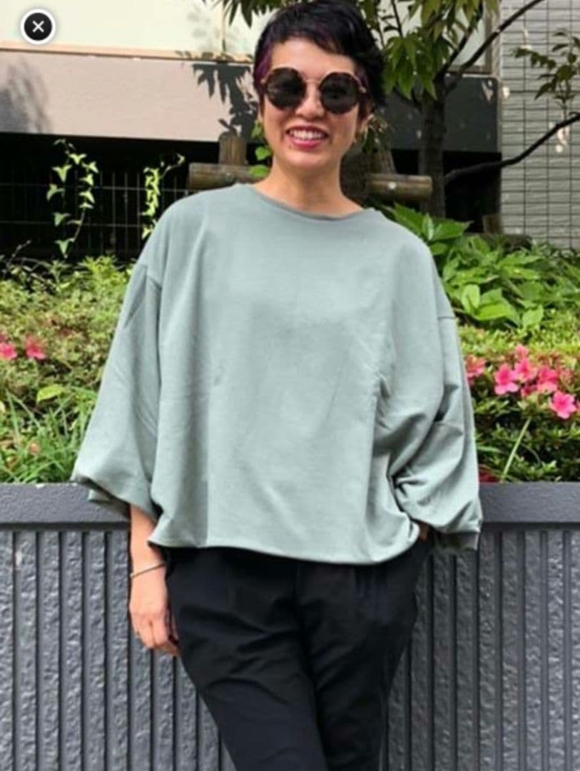 カリアング★ギャザーノースリーブトップス