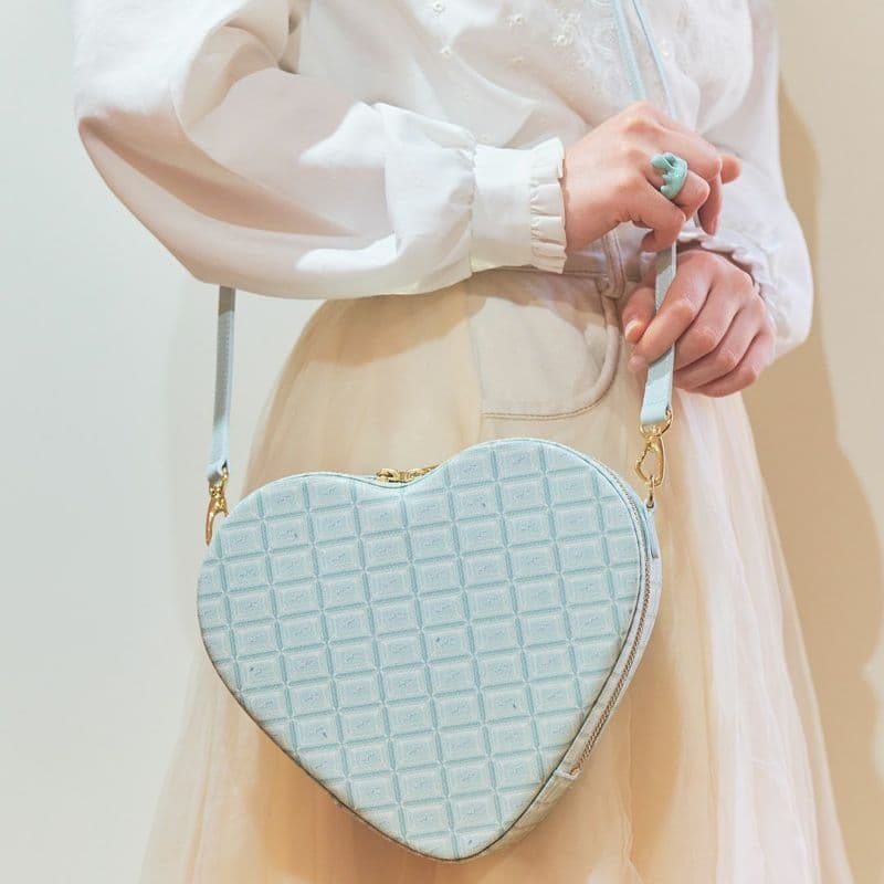 【最終価格】Q-pot. ミントチョコレート ハートクロスボディーバッグ