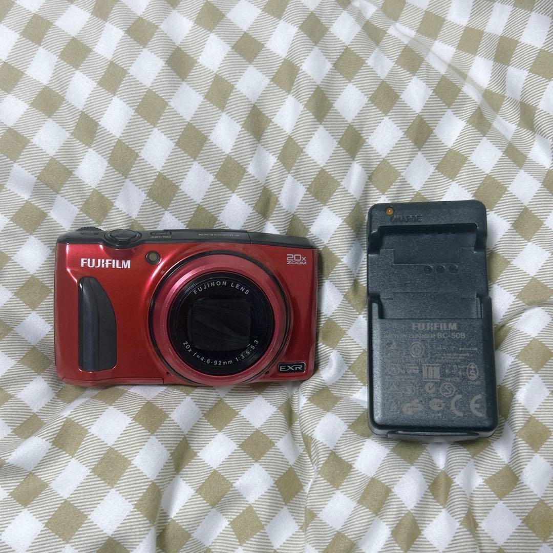 デジタルカメラFUJIFILM f1000exr レッド