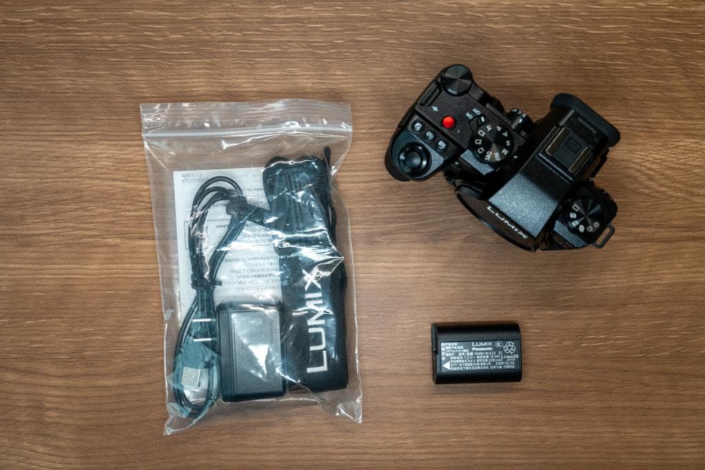 LUMIX S5 II フルサイズミラーレスカメラ 本体と付属品